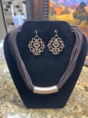 Elegant Brown Cord Necklace & Filigree Earrings Set - Unbranded
